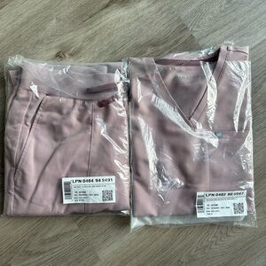 Fabletics Mauve Scrub Set